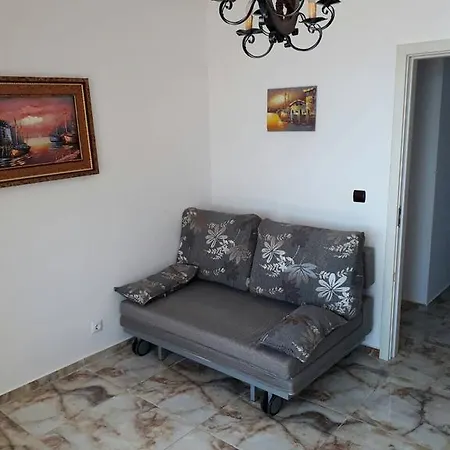 Akrotiriya נסבר